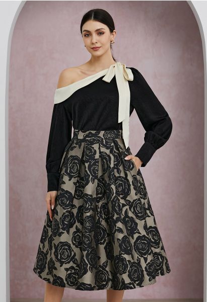 Embossed Rose Jacquard A-Line Pleated Midi Skirt in Black