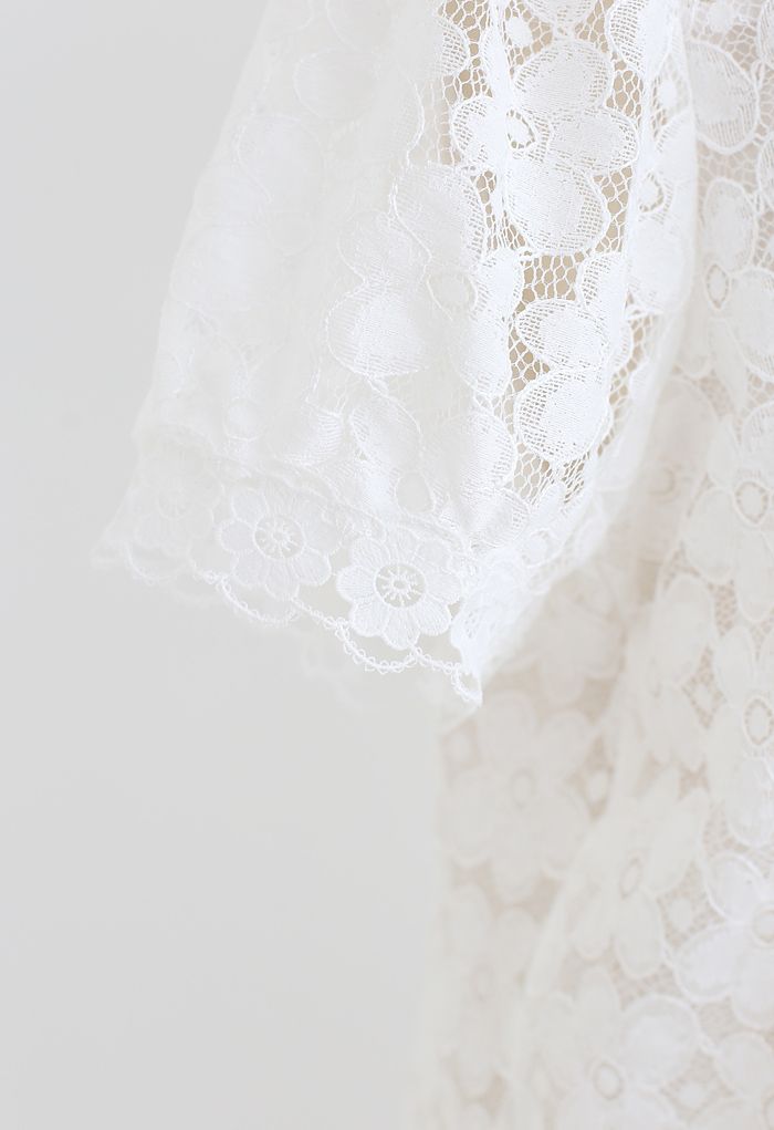 Flower-Covered Lace Top in White - Retro, Indie and Unique Fashion