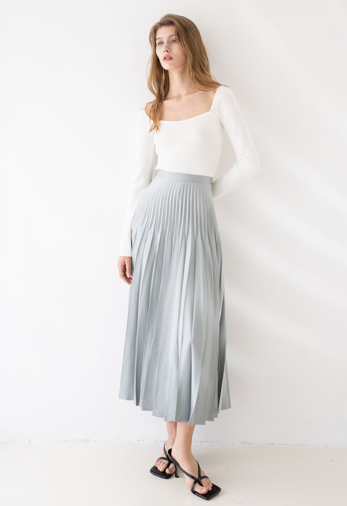 High-Waisted Full Pleated Maxi Skirt in Mint