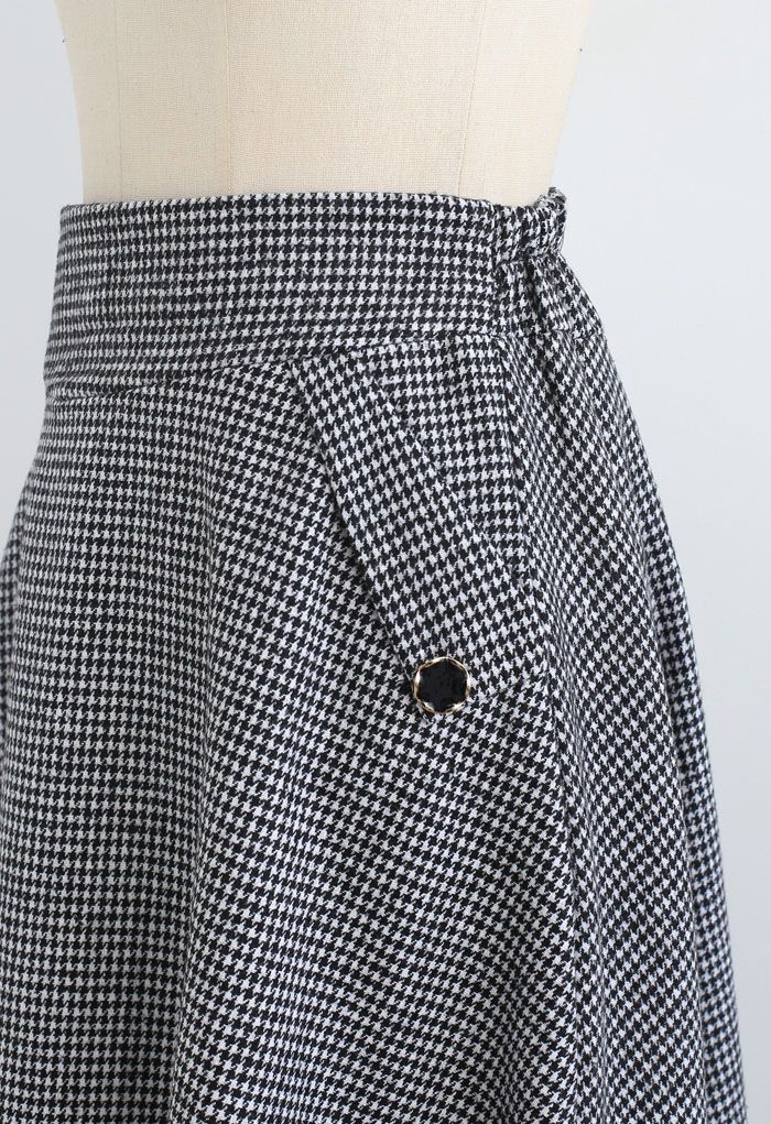 Houndstooth Wool-Blend A-Line Flare Skirt in Black - Retro, Indie and ...