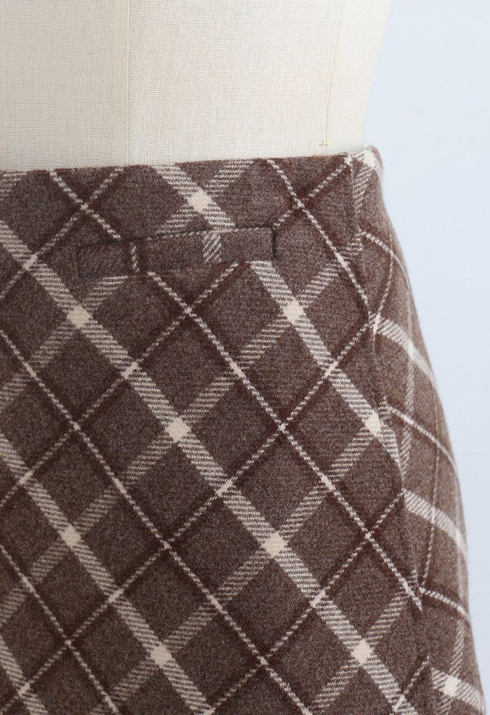 Stylish Plaid Wool-Blend Mini Skirt in Brown