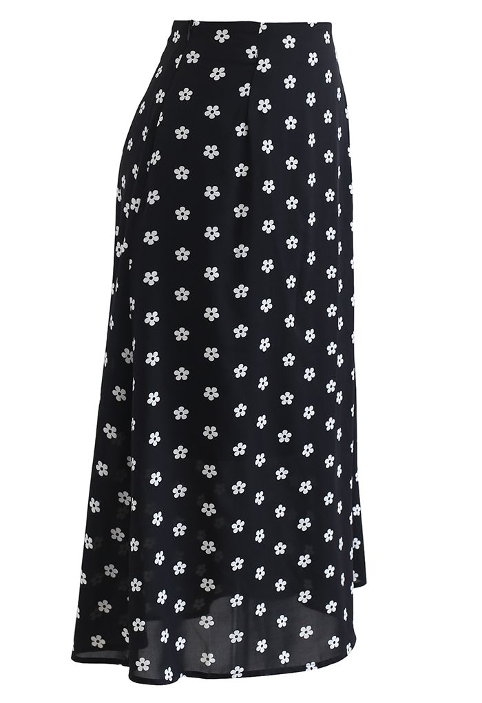 Daisy Print High-Waisted A-Line Midi Skirt in Black - Retro, Indie and ...