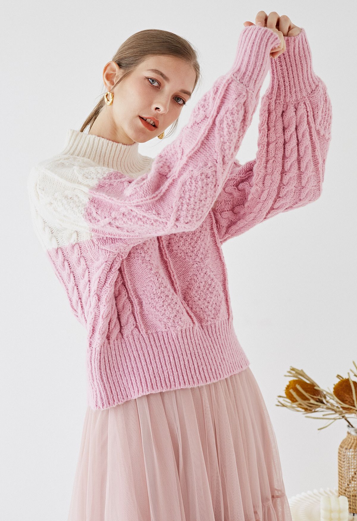 Two-Tone Diamond Braided Knit Sweater in Pink