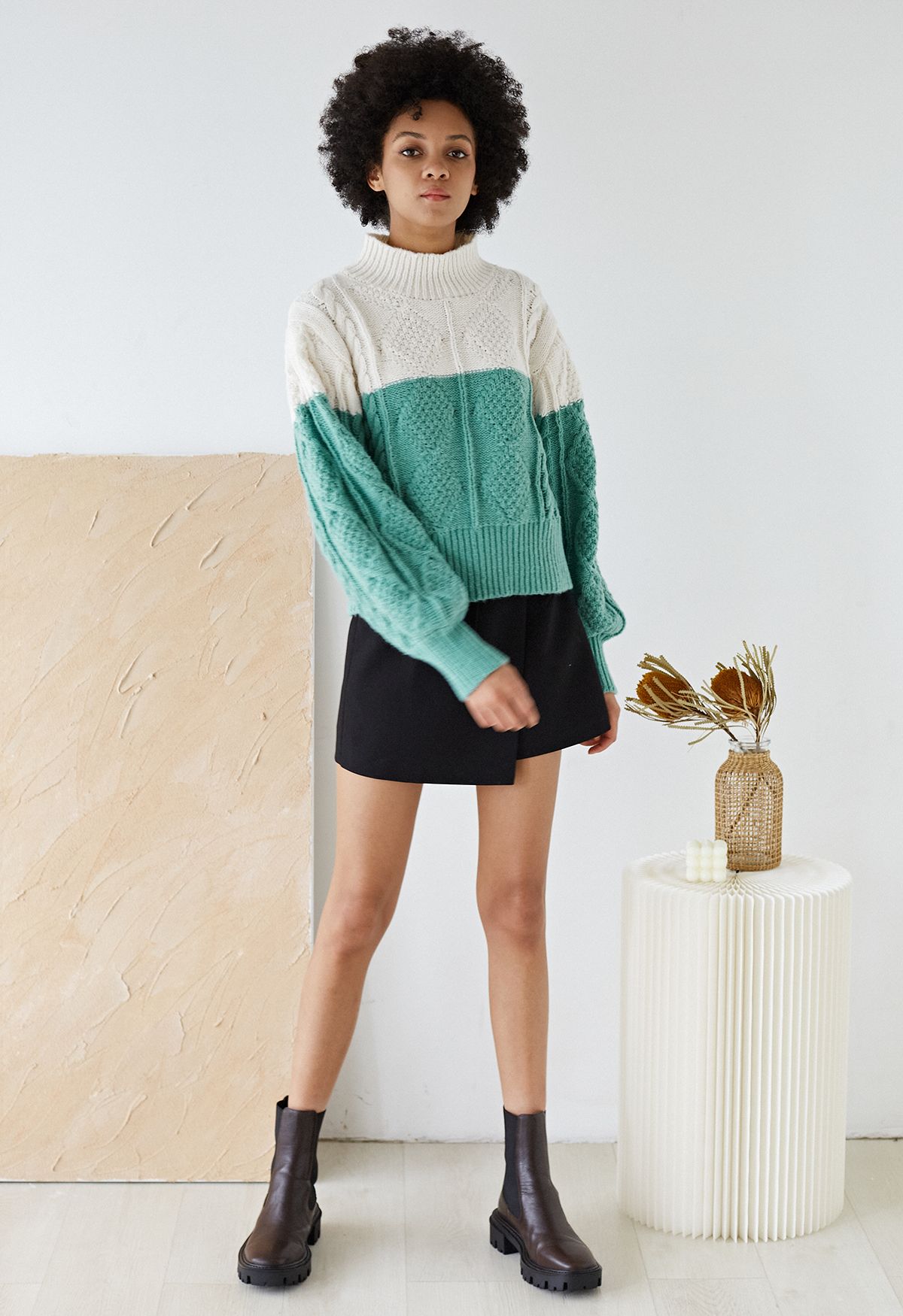 Two-Tone Diamond Braided Knit Sweater in Green