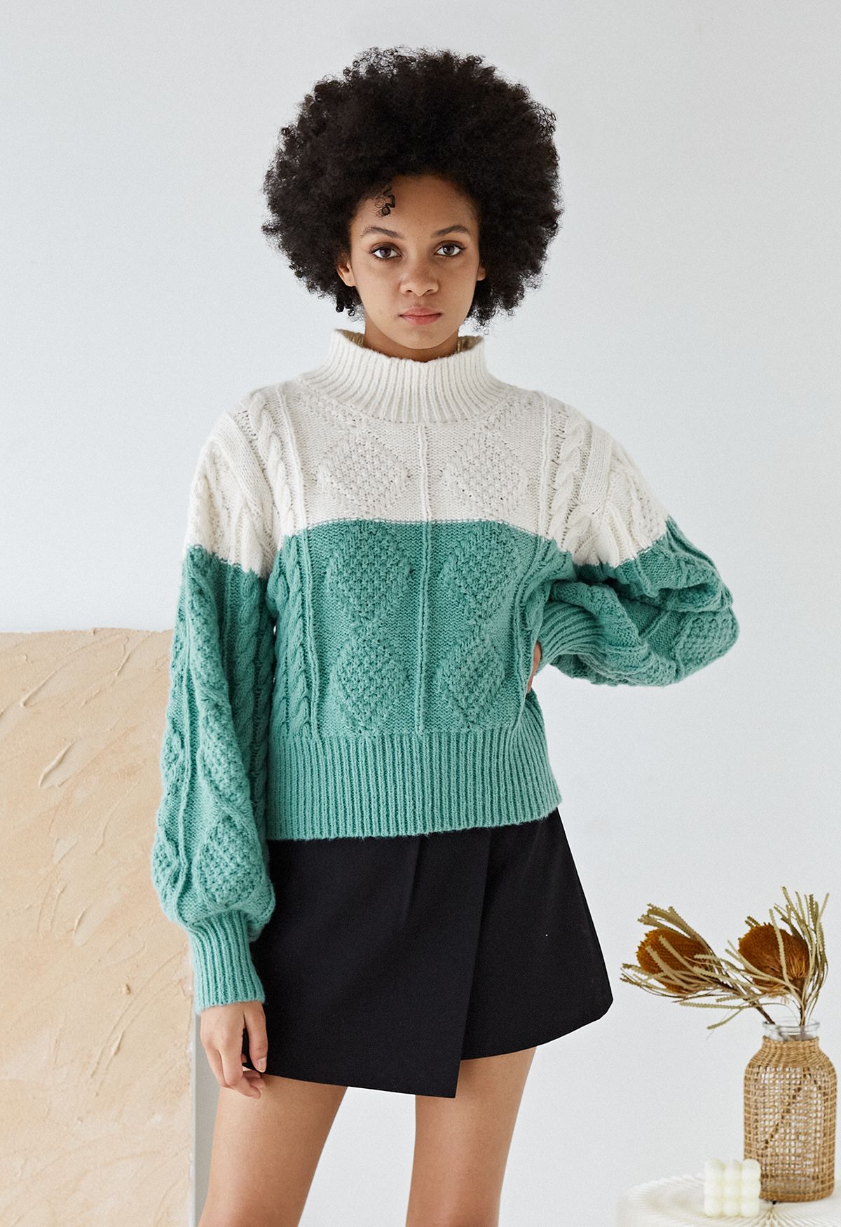 Two-Tone Diamond Braided Knit Sweater in Green