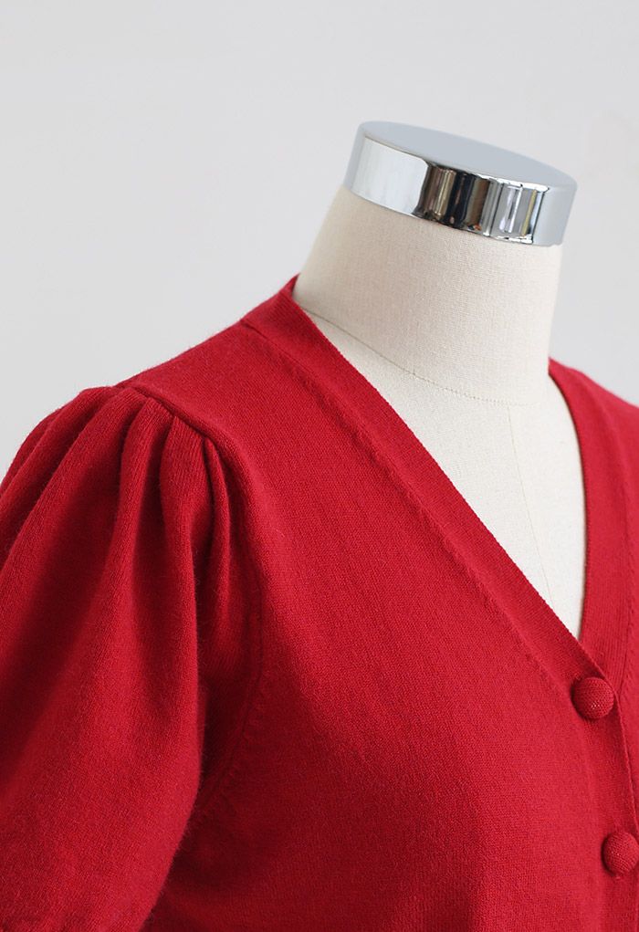 V-Neck Short-Sleeve Crop Knit Top in Red