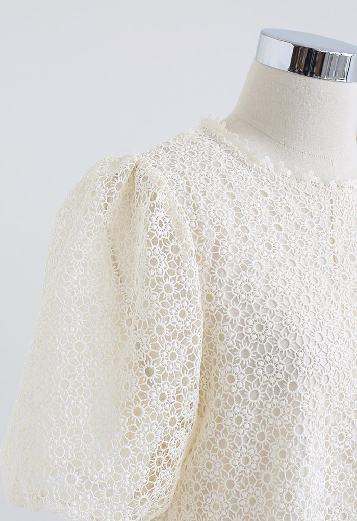 Daisy Crochet Short-Sleeve Crop Top in Cream - Retro, Indie and Unique ...