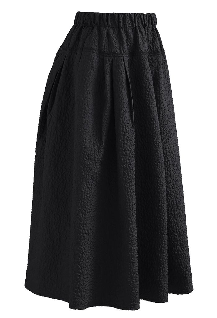 Side Pocket Pleated Embossed Midi Skirt in Black