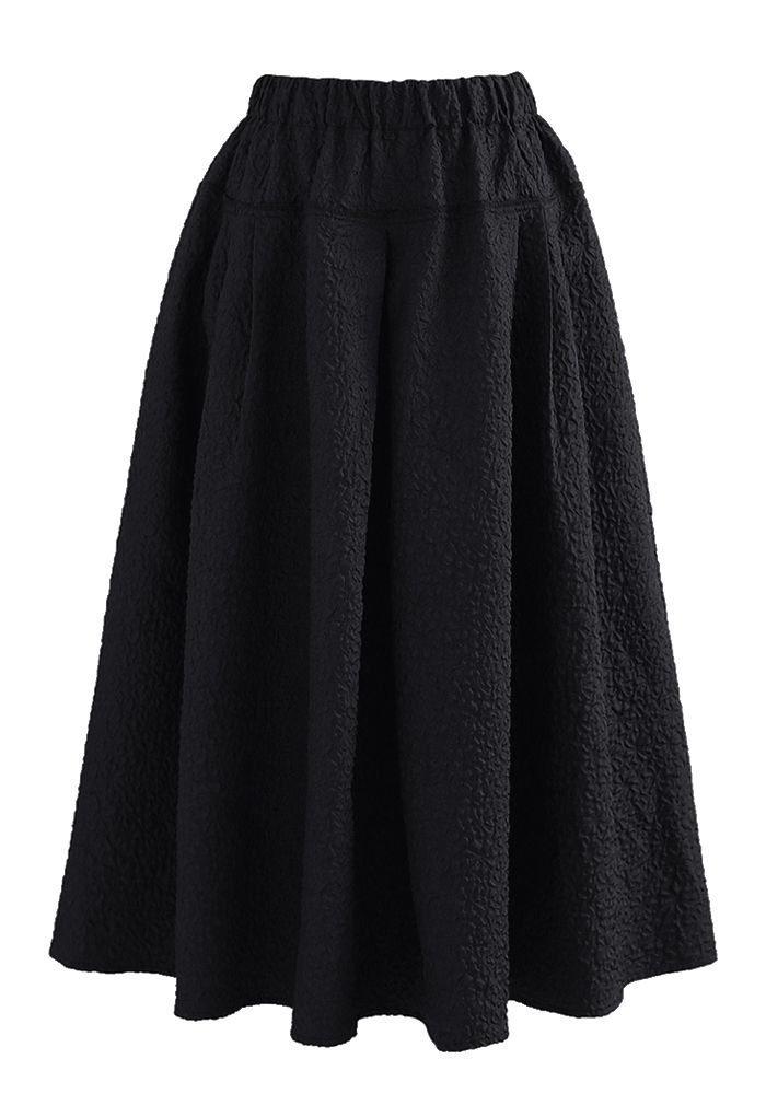 Side Pocket Pleated Embossed Midi Skirt in Black