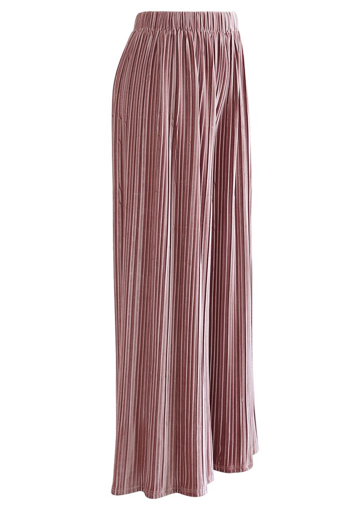 Wide-Leg Pleated Velvet Pants in Pink