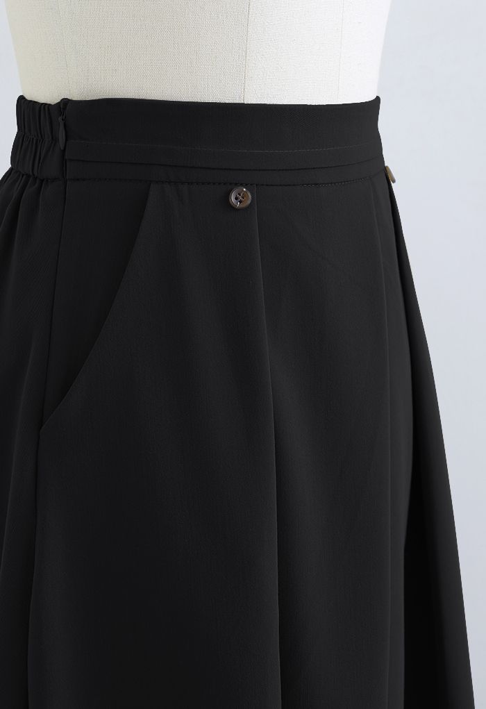 Side Pocket Pleated Skirt in Black