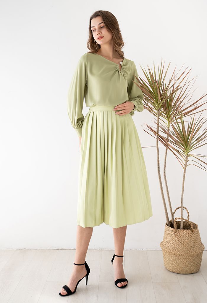 Solid Color Half Side Pleated Midi Skirt in Pistachio