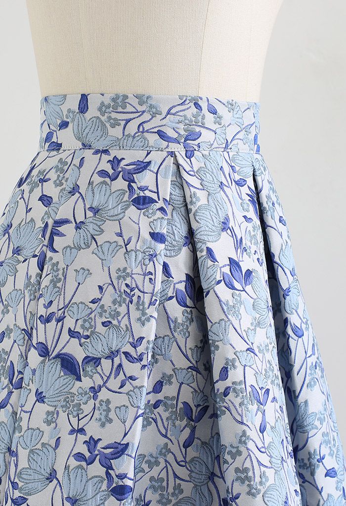 Stunning Flower Jacquard Pleated Mini Skirt in Blue