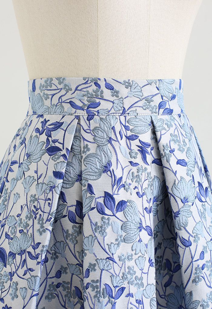 Stunning Flower Jacquard Pleated Mini Skirt in Blue