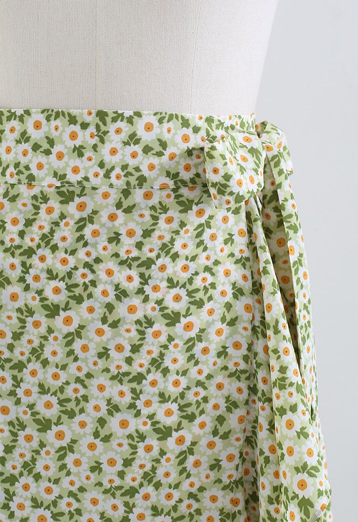 Green Daisy Tie-Waist Asymmetric Flap Skirt - Retro, Indie and Unique ...