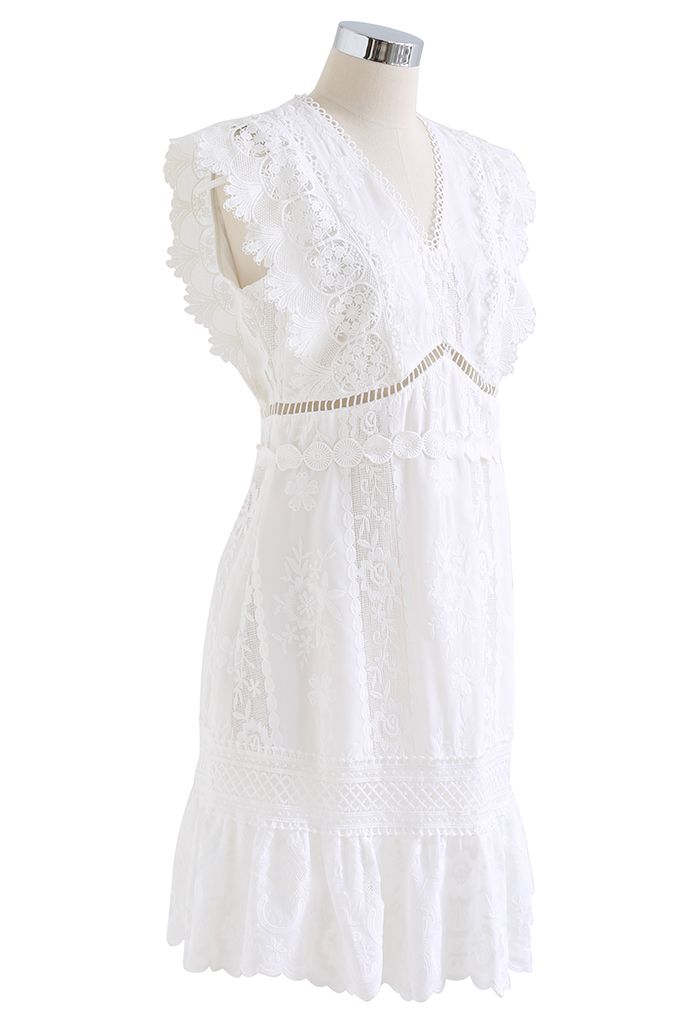 Refined Cutwork Embroidery Sleeveless Dress in White