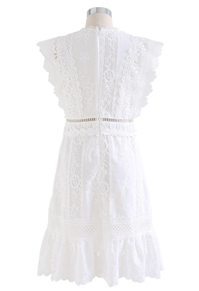 Refined Cutwork Embroidery Sleeveless Dress in White