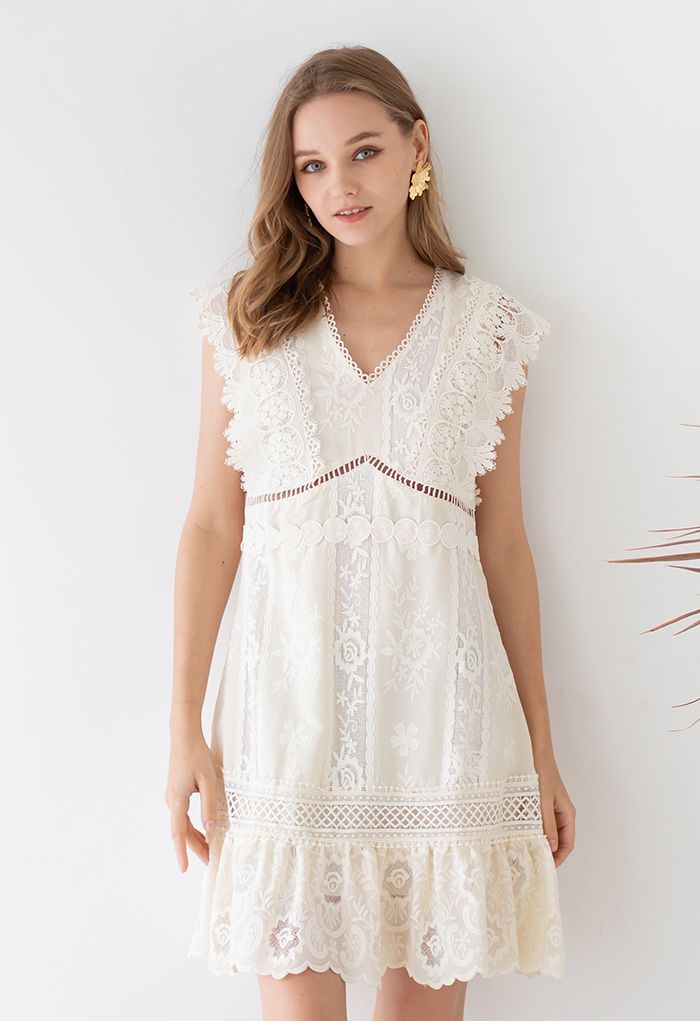 Refined Cutwork Embroidery Sleeveless Dress in Cream - Retro
