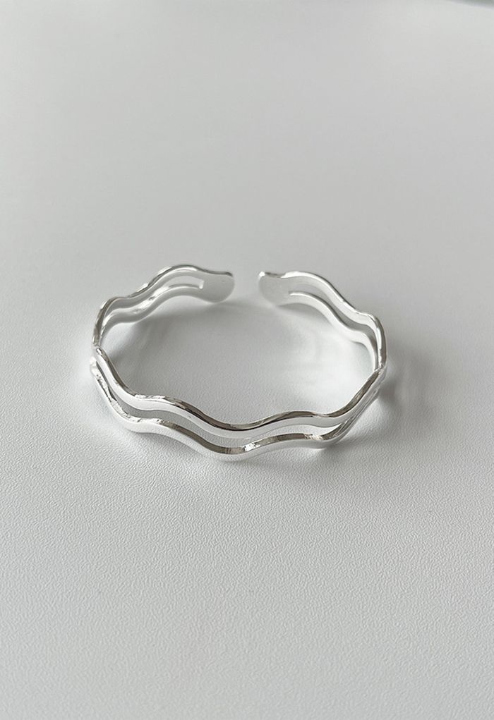 Double-Layer Wavy Shape Bracelet