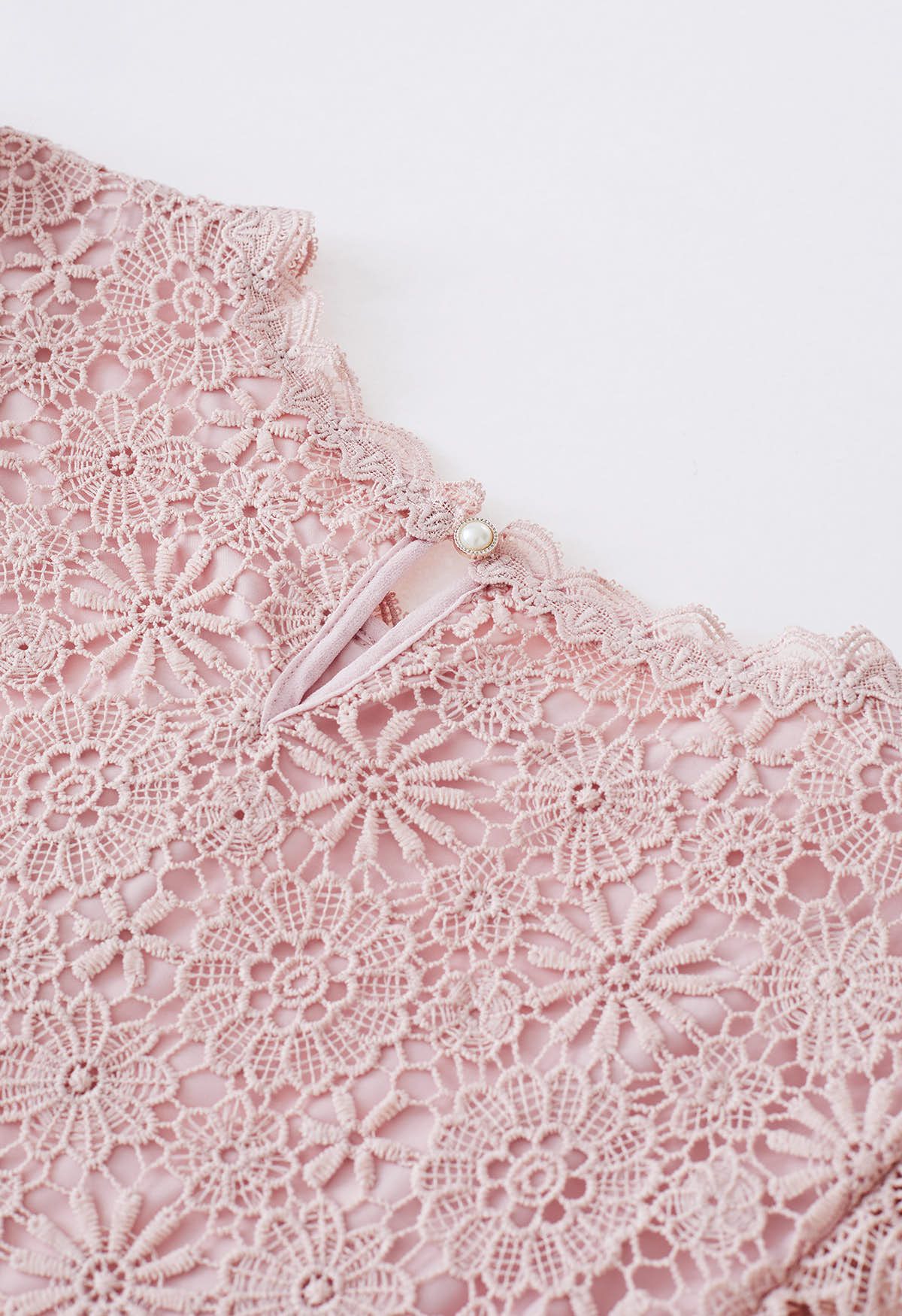 Scalloped Edge Floral Cutwork Top in Pink