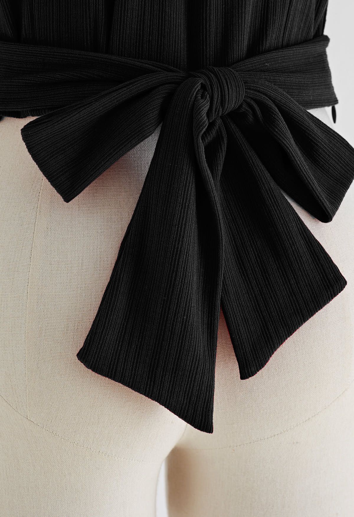 Twisted V-Neck Tie-Bow Crop Top in Black