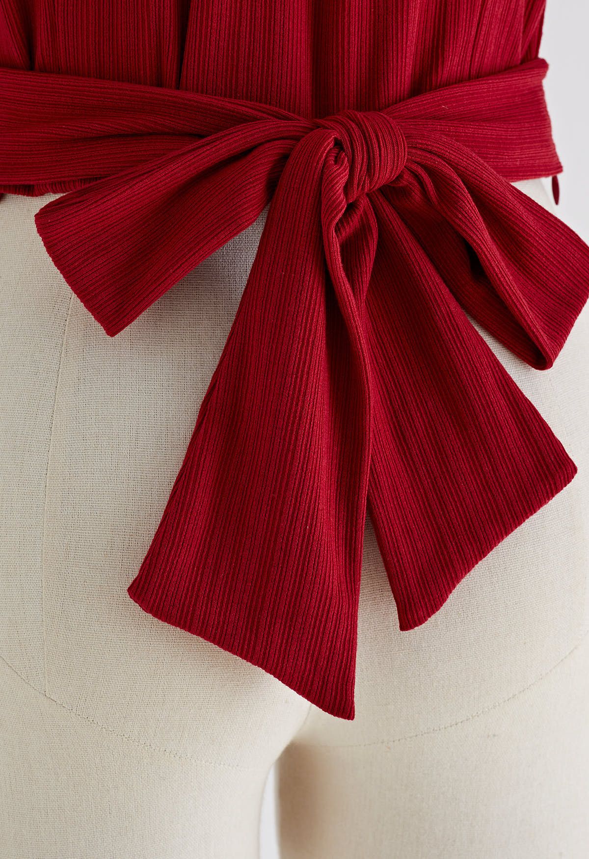 Twisted V-Neck Tie-Bow Crop Top in Red