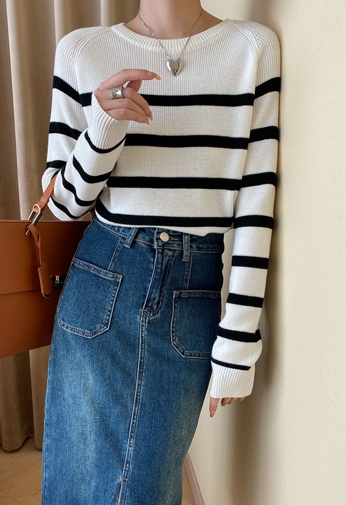 Versatile Round Neck Striped Knit Sweater in White