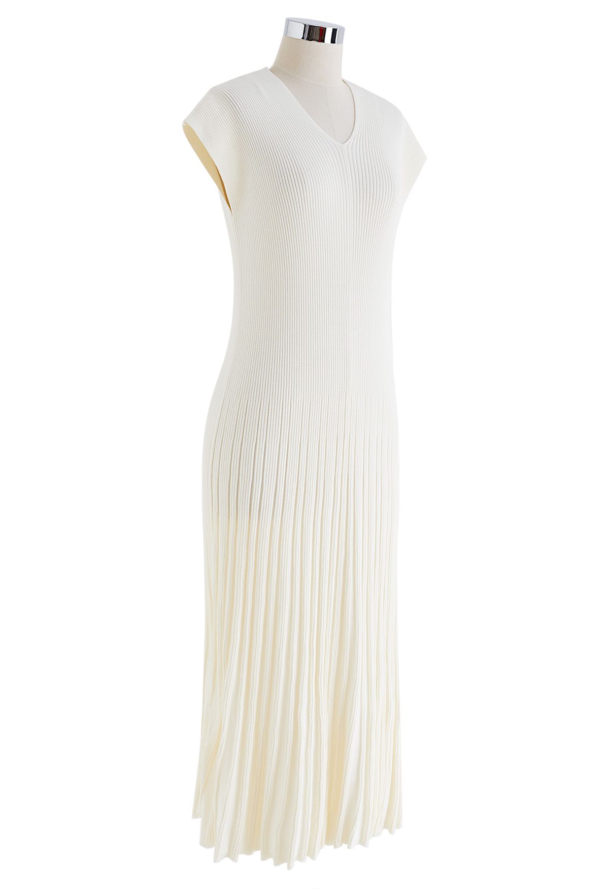 V-Neck Short-Sleeve Pleated Knit Dress in Cream - Retro, Indie and ...