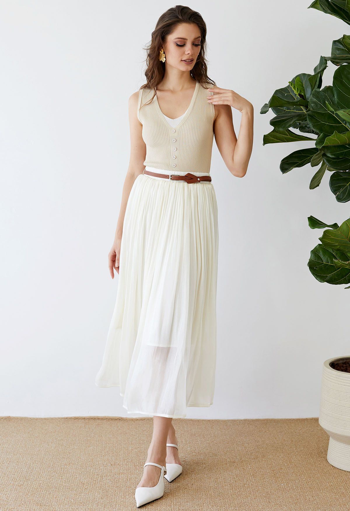 Shimmery Pleated Belt Maxi Skirt in Cream