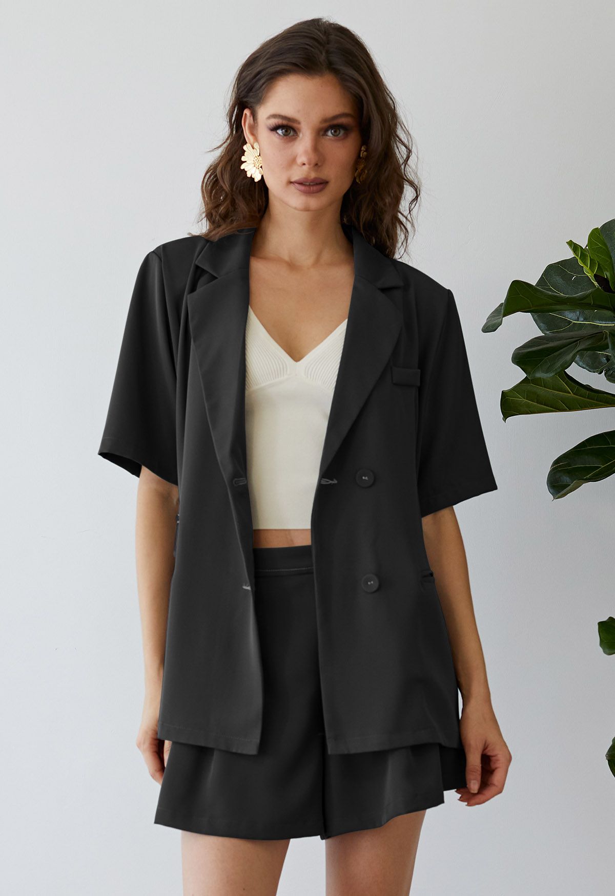 Buttoned Slit Back Blazer and Shorts Set in Black