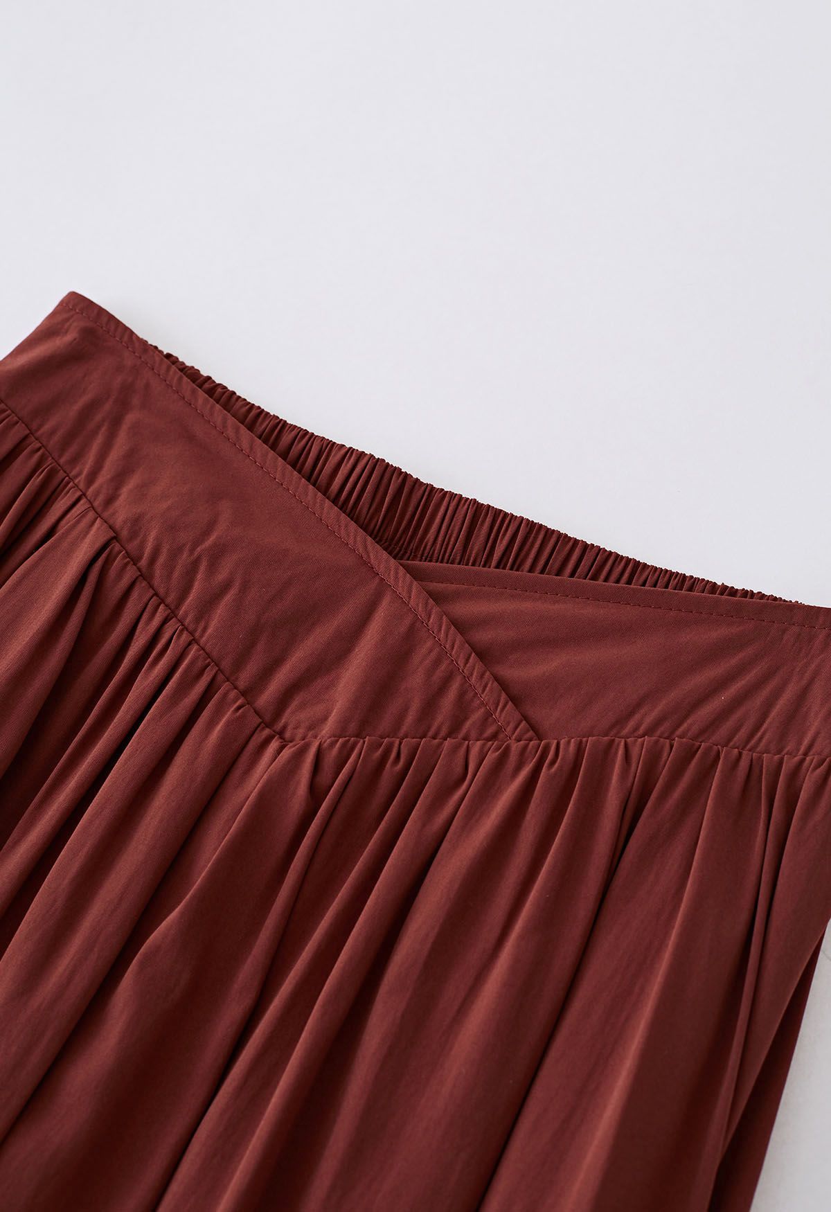 Cross Waist Side Pockets Midi Skirt in Red