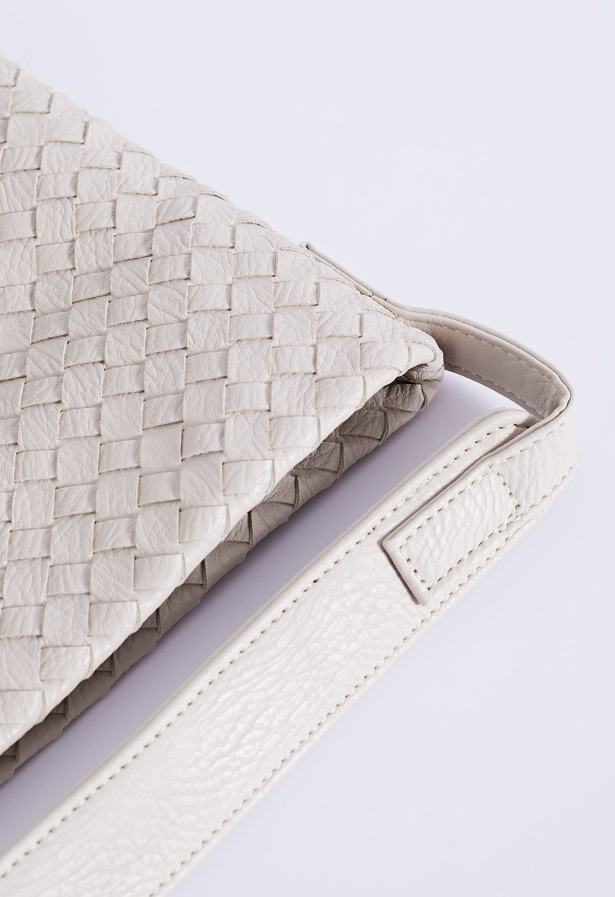 Solid Color Woven Bag in Beige