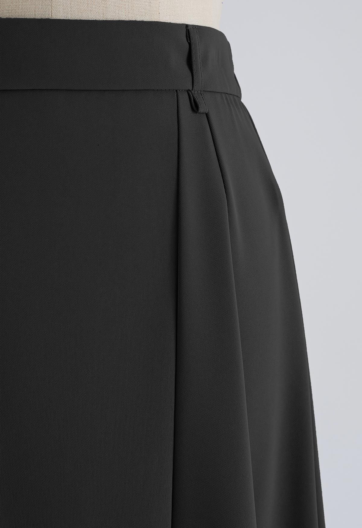 Solid Seam Detailing Belted Skirt in Black