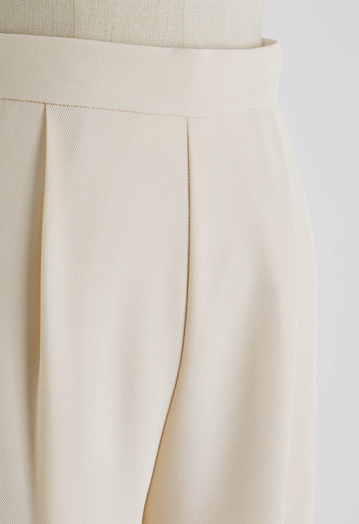 Side Pockets Straight-Leg Pants in Ivory