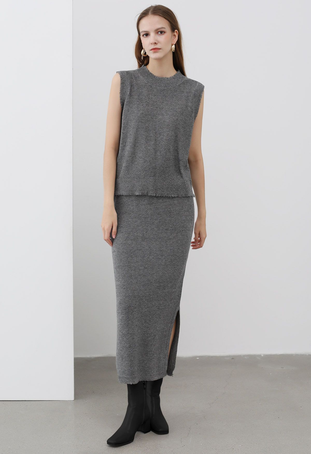 Frayed Hemline Side Slit Knit Maxi Skirt in Grey