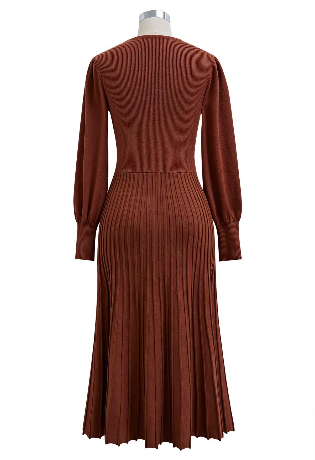 Captivating V-Neck Tie Waist Pleated Knit Dress in Caramel