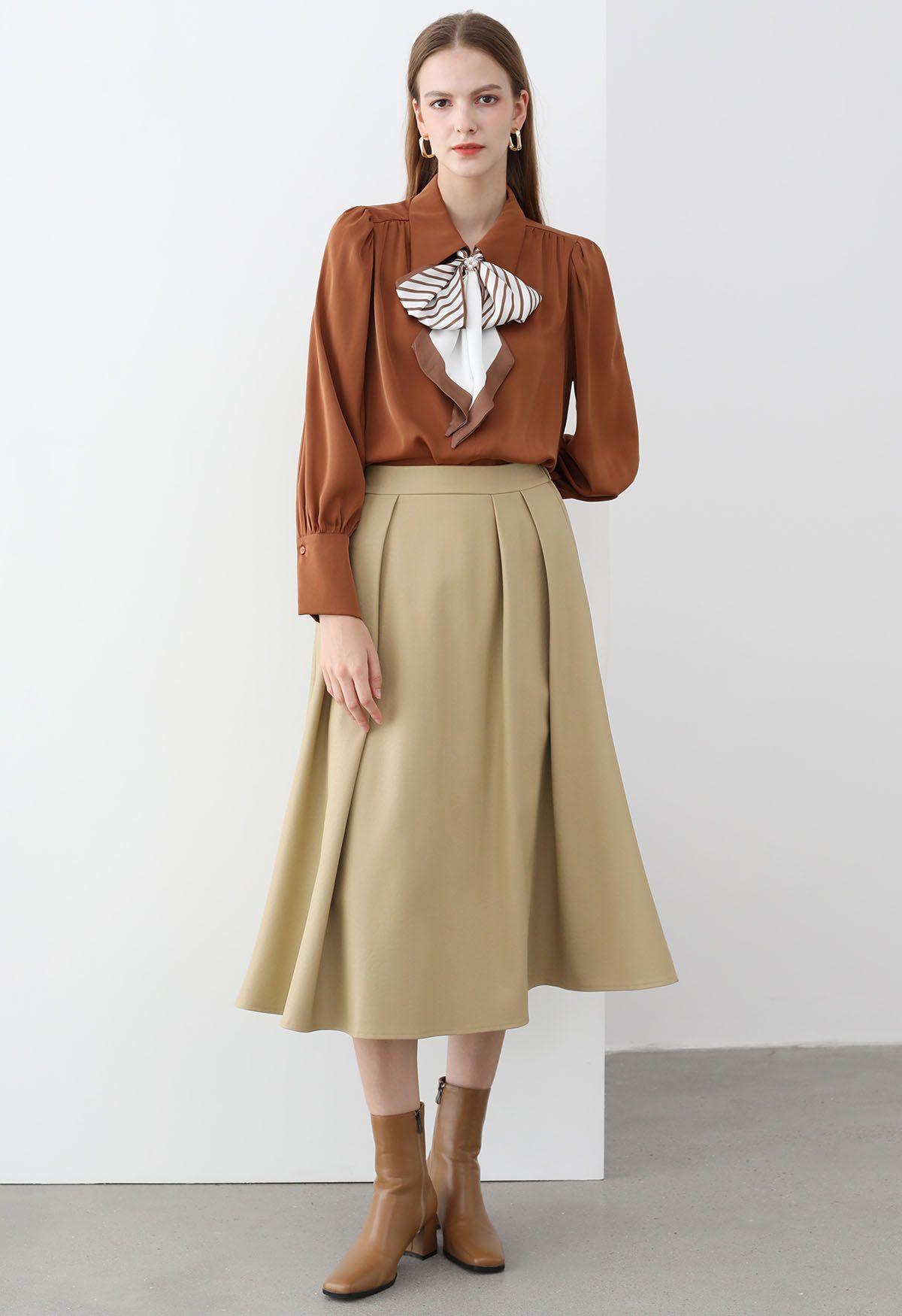 Vogue Detachable Bowknot Satin Shirt in Pumpkin