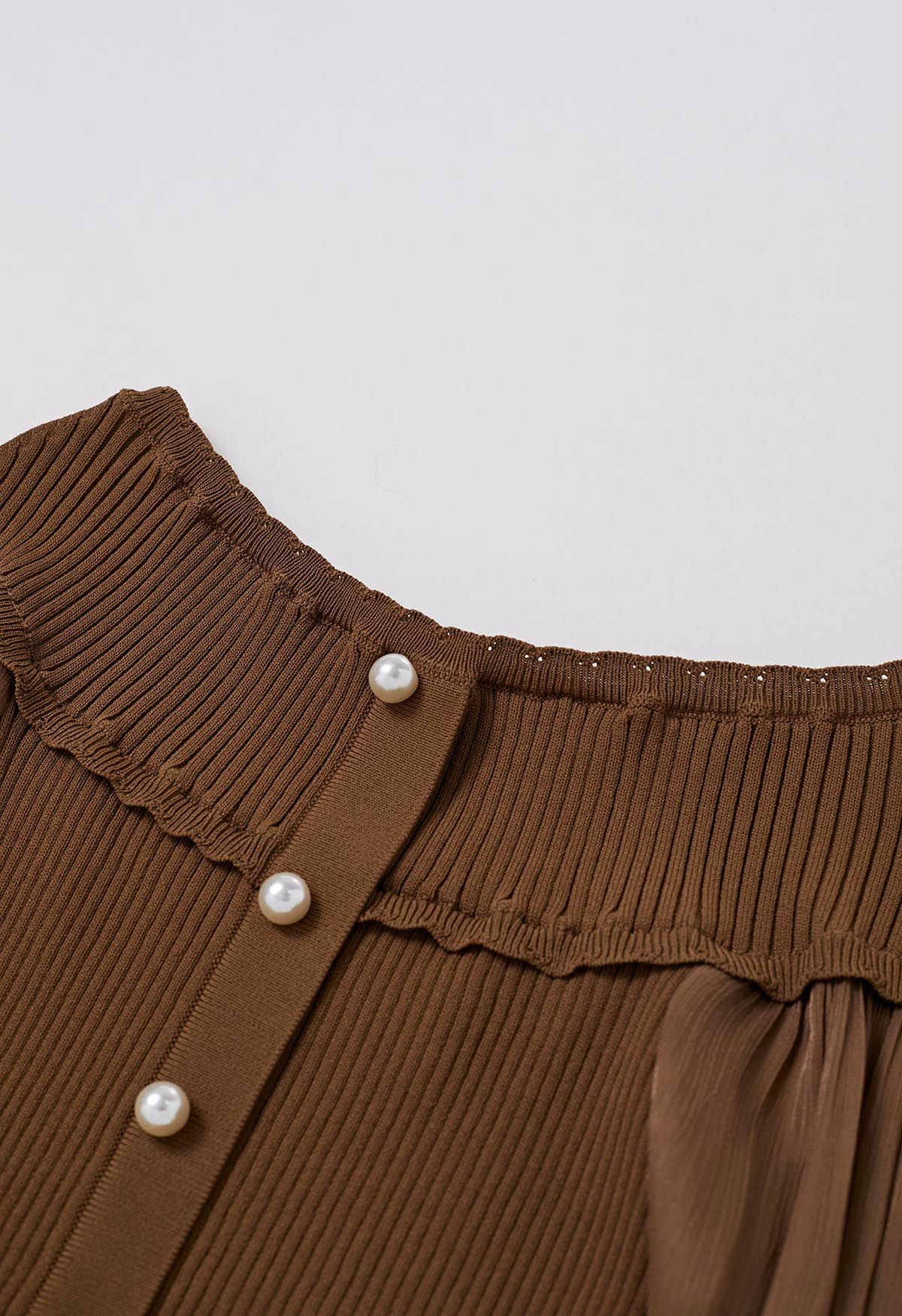 Off-Shoulder Organza Sleeves Spliced Crop Top in Brown