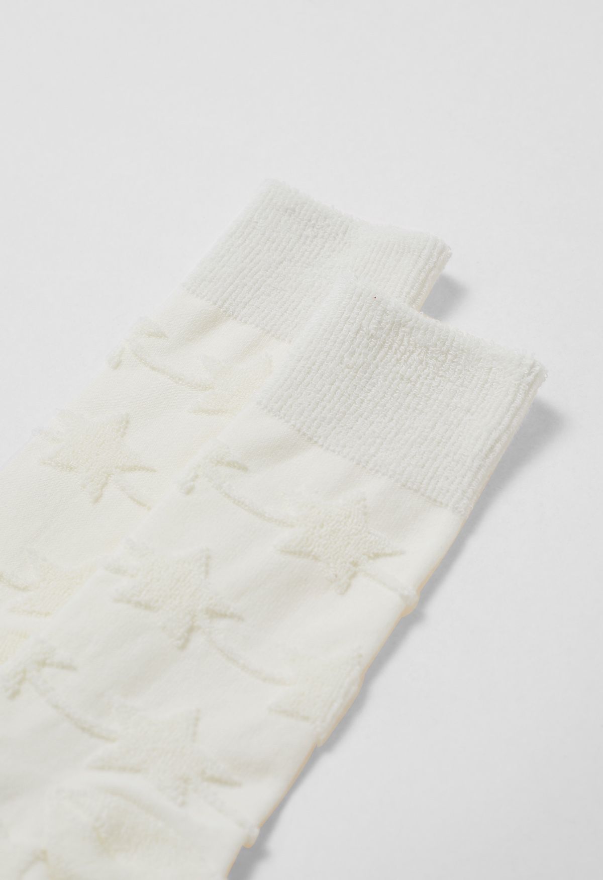 Christmas Vibe Embossed Mid-Calf Socks in White