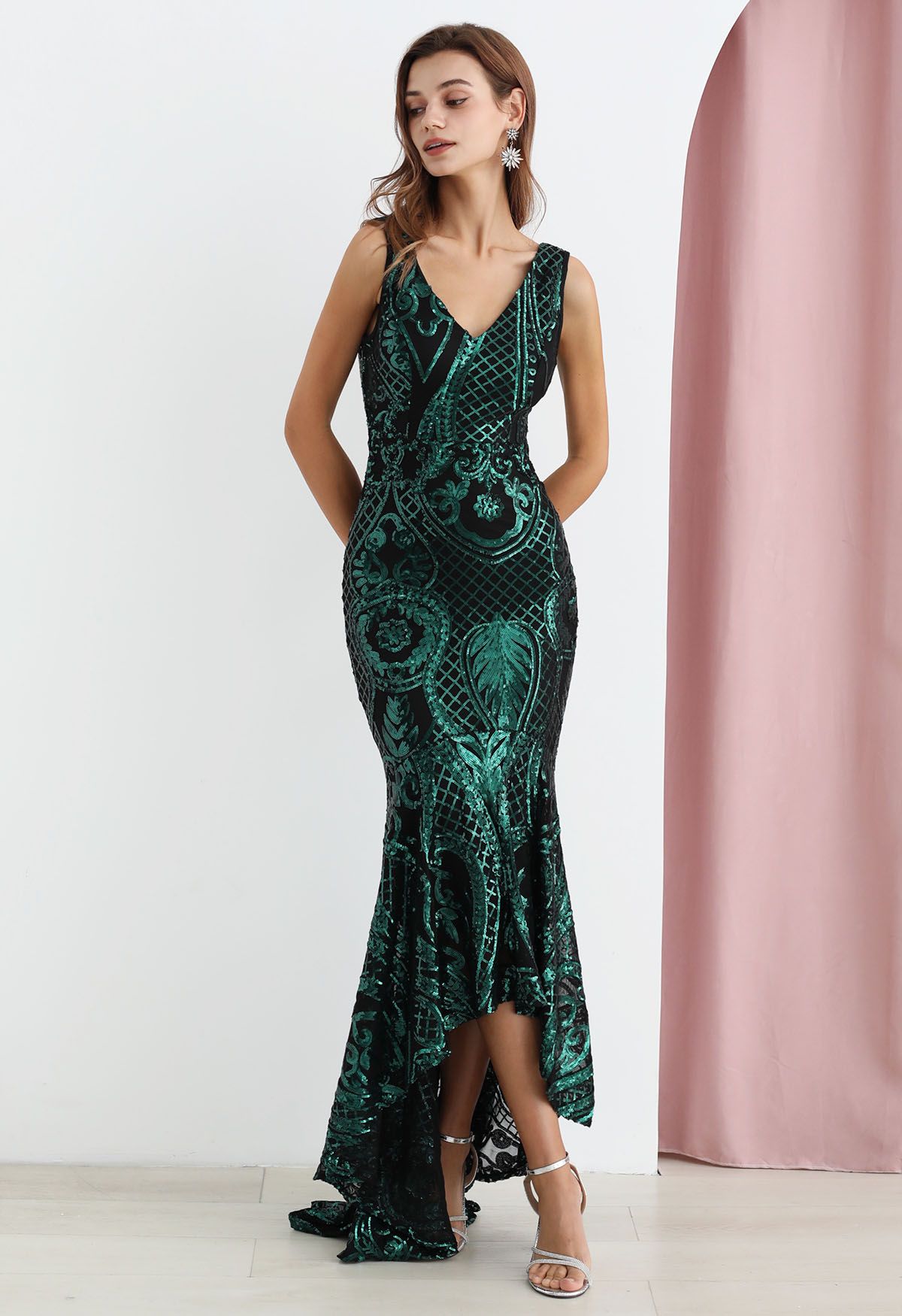 V-Neck Sequined Sleeveless Mermaid Gown in Dark Green