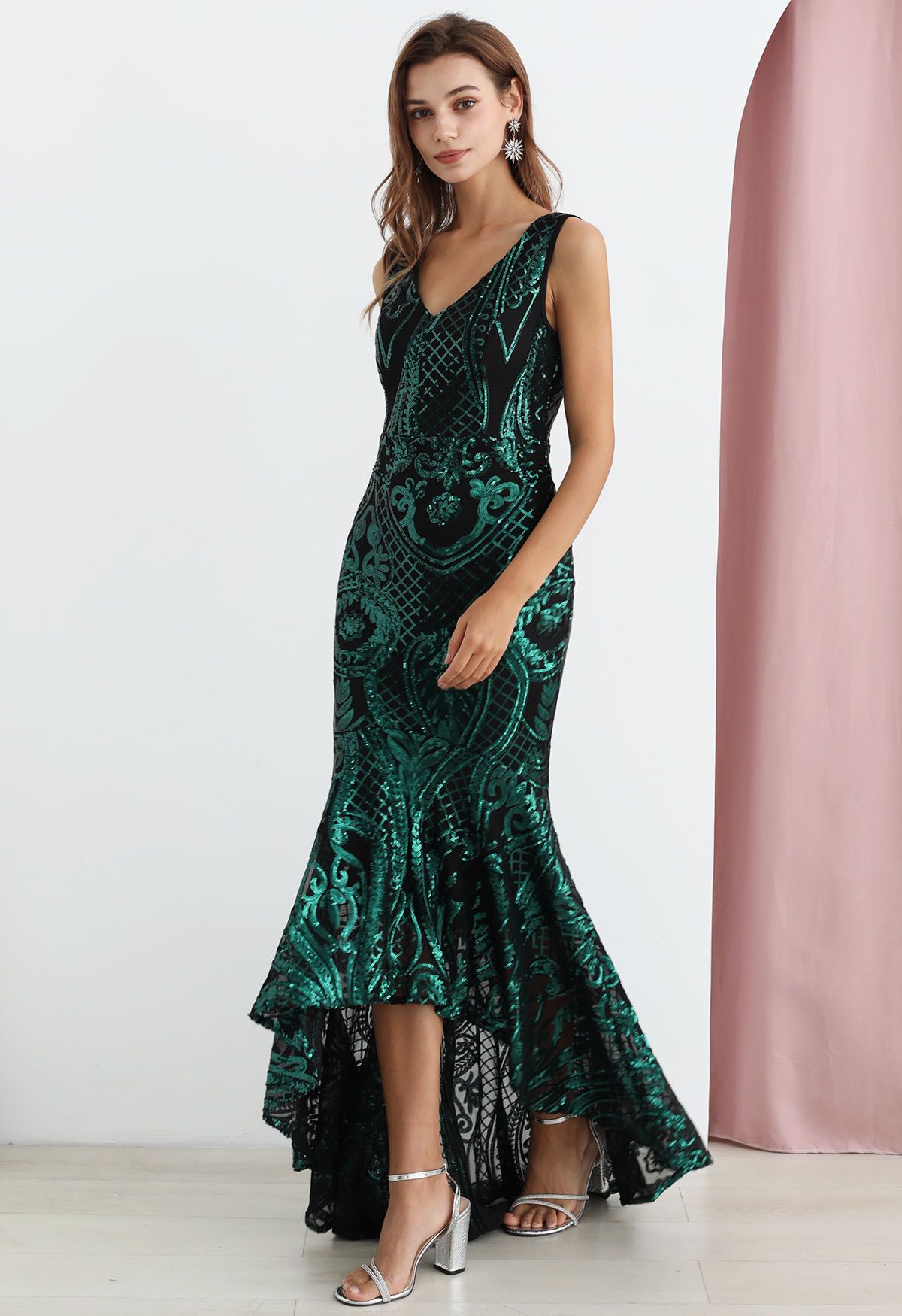 V-Neck Sequined Sleeveless Mermaid Gown in Dark Green