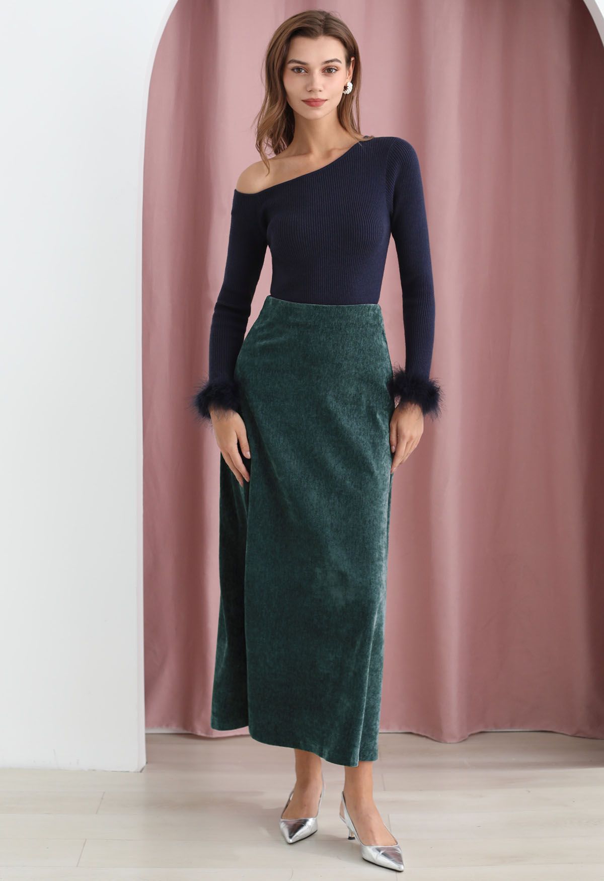 Midnight Glamour Velvet Maxi Skirt in Green