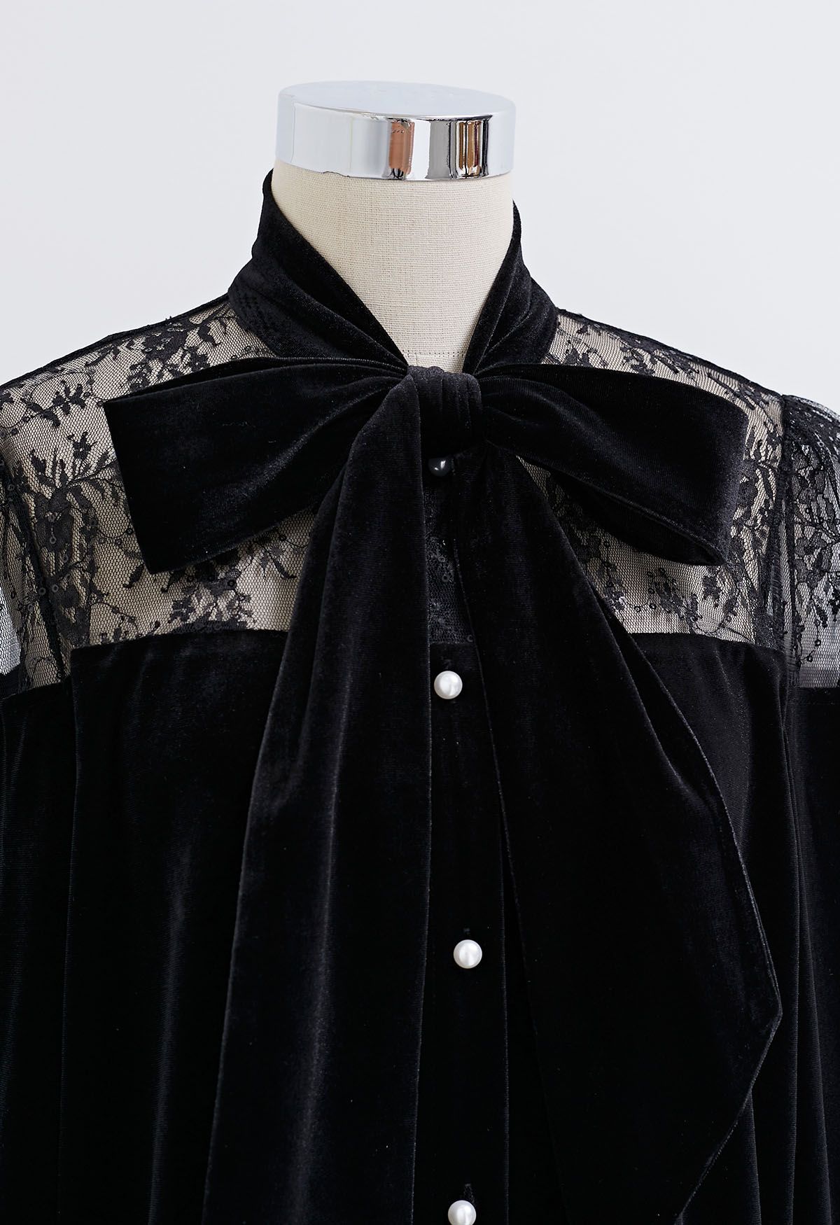 Floral Lace Spliced Bowknot Velvet Shirt in Black