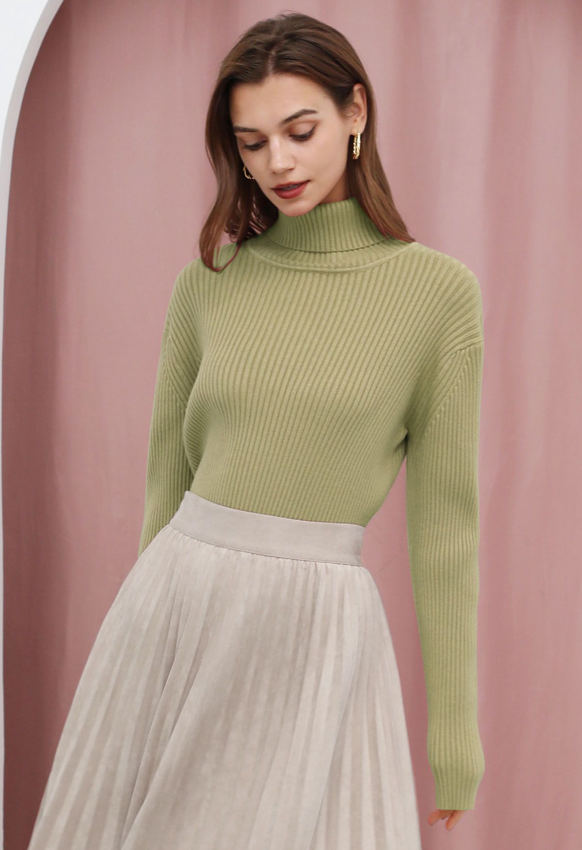 Versatile Turtleneck Ribbed Knit Sweater in Pistachio