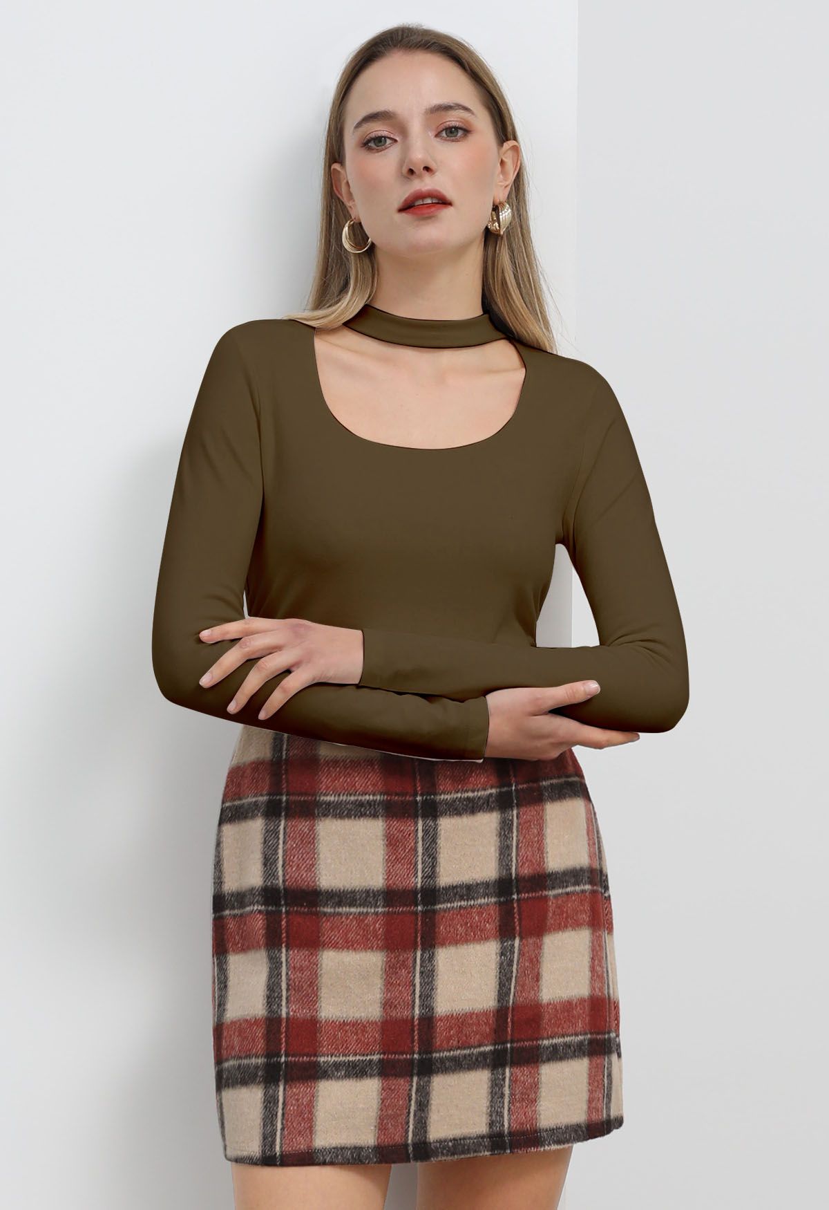 Cut Out Choker Neck Ruched Top in Brown