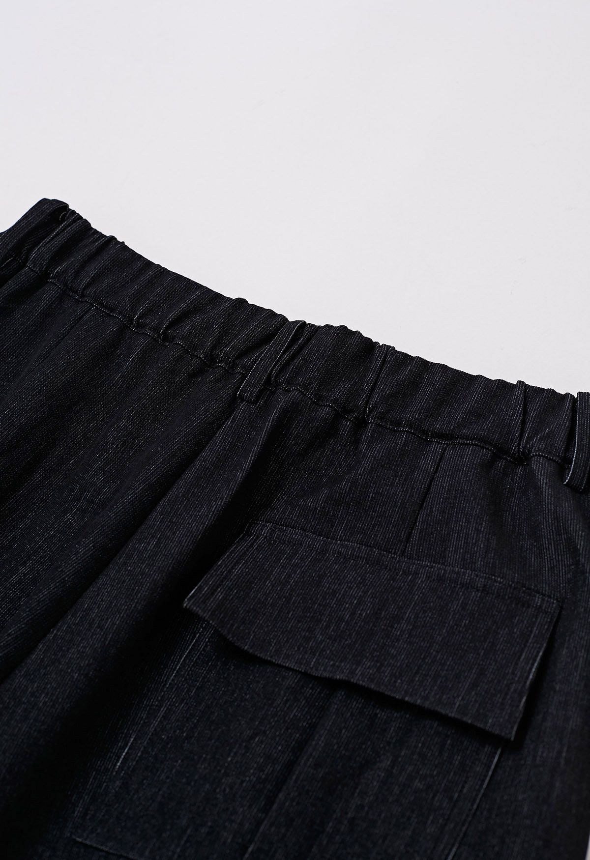 Tailored Comfort Pleated Wide-Leg Pants in Black