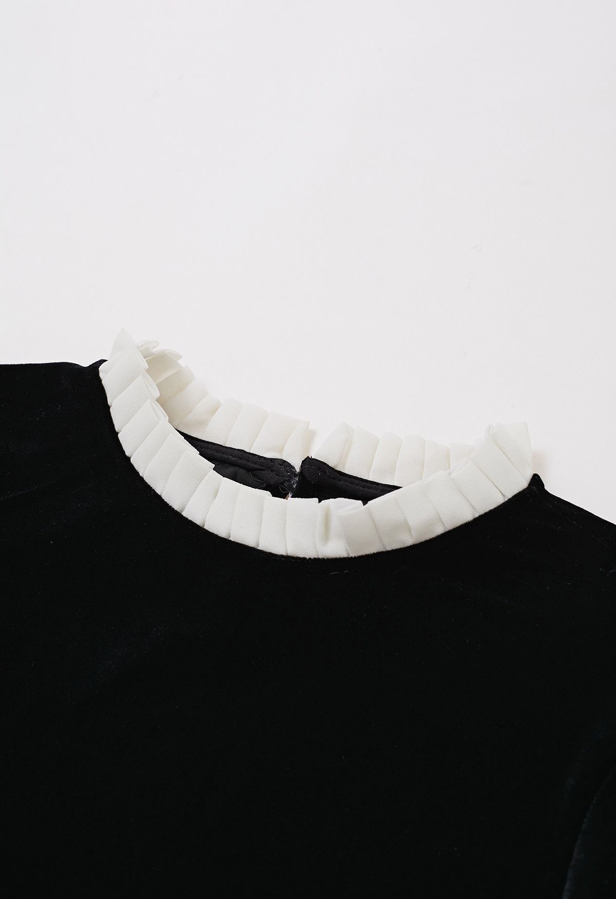 Contrast Ruffle Edge Velvet Black Top