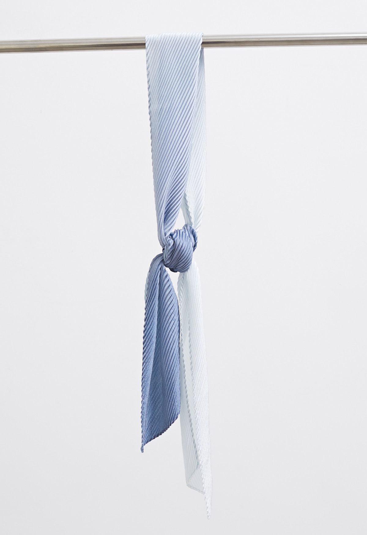 Silk Feeling Gradient Pleated Ribbon Scarf