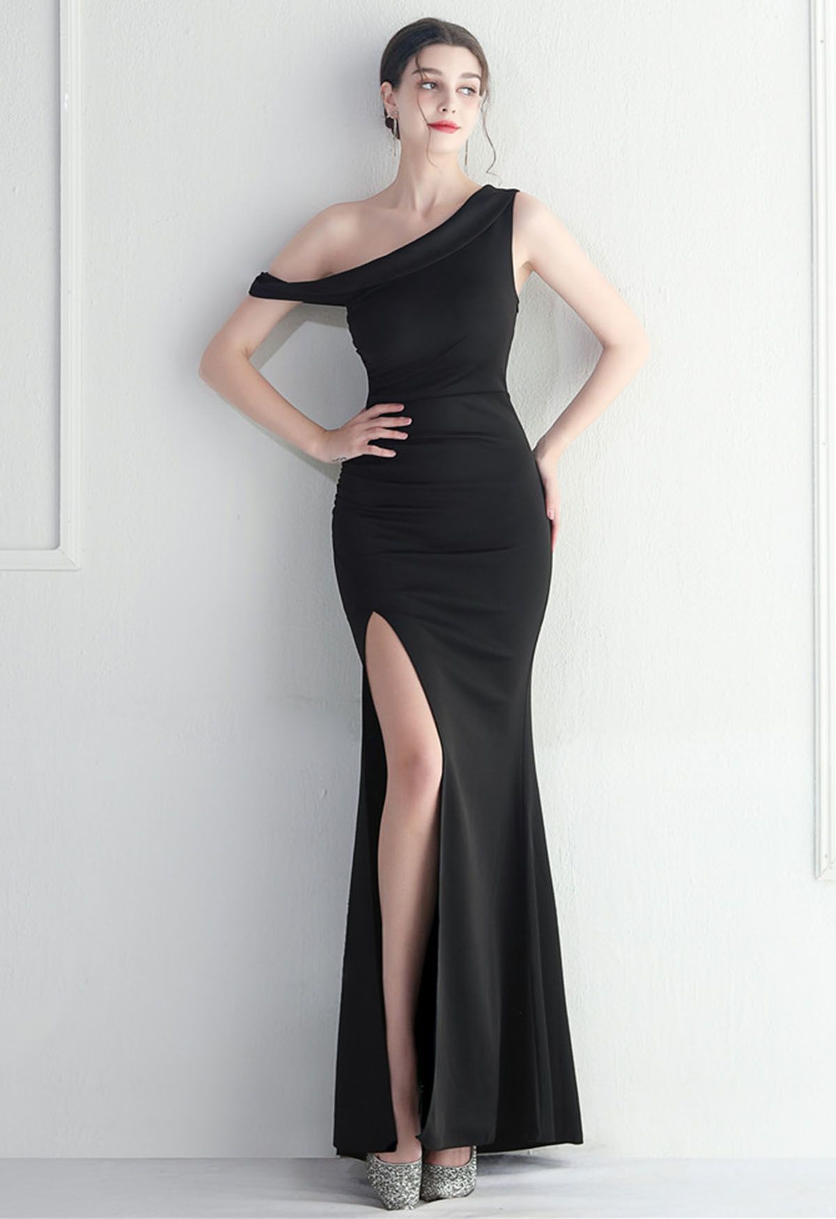 One-Shoulder Ruched Waist Split Gown in Black