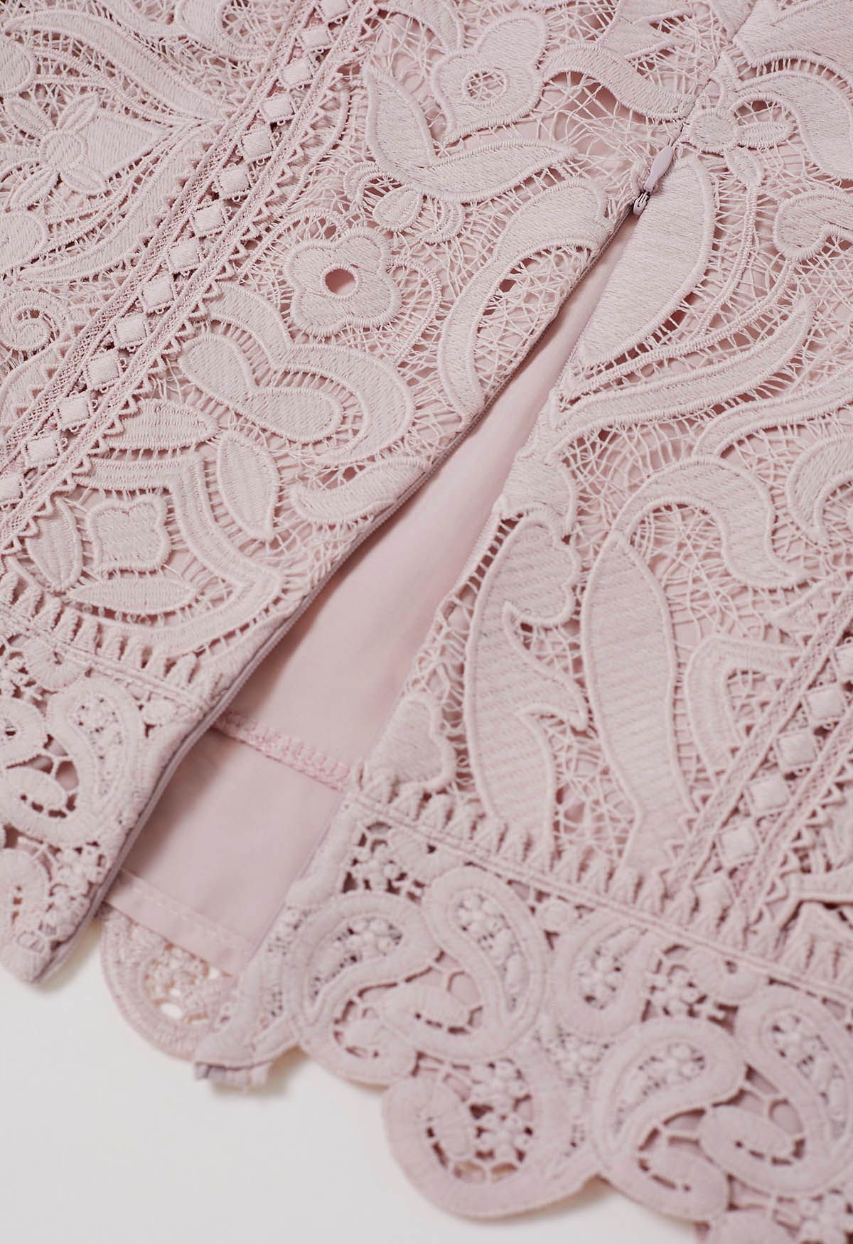 Delicate Cutie Cutwork Lace Flutter Sleeves Top in Pink